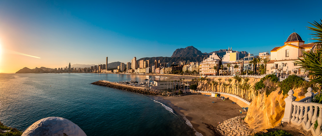 Amanecer en la costa de Denia, Alicante, Valencia