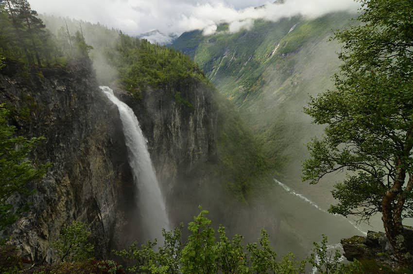 Cascada en Parque Nacional de Jotunheimen