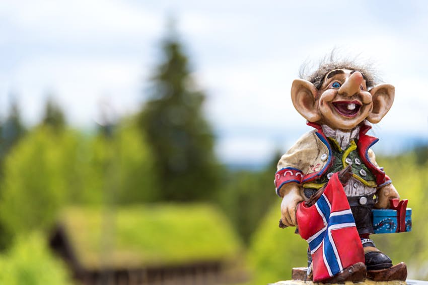 Estatua de un troll noruego en la provincia de Noruega