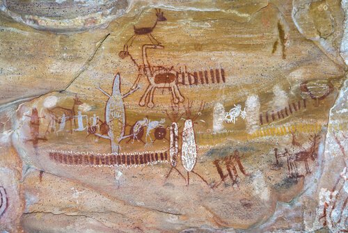 Pinturas rupestres en el Parque Nacional Capivara en Brasil
