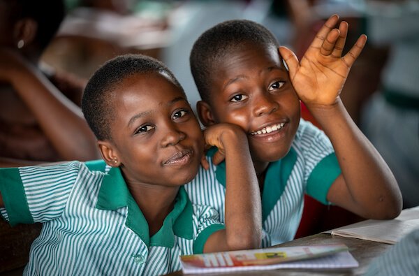 Escolares de Ghana - foto: James Dalrymple / Shutterstock